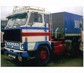 WSi 1:50 Scale Volvo F89 4x2 Classic Curtainsider Trailer 3 Axle Fairweather
