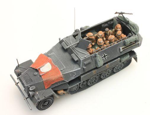 Artitec 1:87 Scale German Army Besatzung Sd. Kfz 251/1B