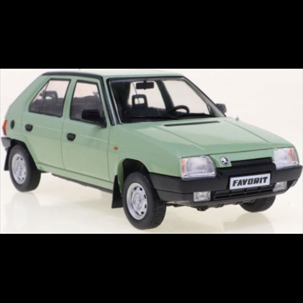 Whitebox 1:24 Scale Skoda Favorit Green 1987