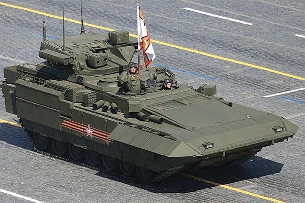 Zvesda Kits 1:35 Scale TBMP T-15 Armata Russian Fighting Vehicle