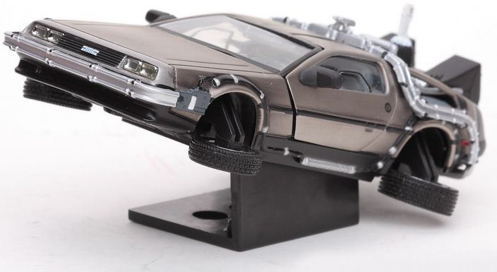 Vitesse 1:43 Scale Back To The Future Part IIFlying Time Machine