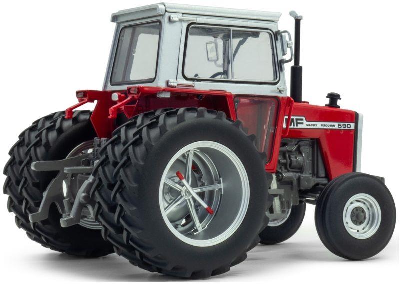 Universal Hobbies 1/32rd scale Massey Ferguson 590 2wd w/Molcon Duals