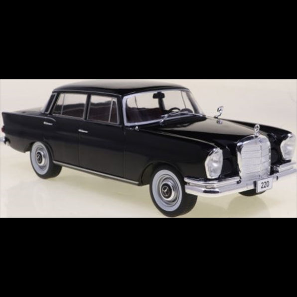 Whitebox 1:24 Scale Mercedes 220 (W111) Black 1959