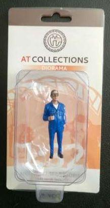 AT Collections 1:32 Scale Worker - Martin Smoking Pipe