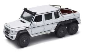 Welly 1:24 Scale Mercedes AMG G 63 6x6 - White