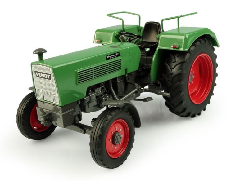 Universal Hobbies 1:32 Scale Fendt Farmer 105S - 2WD