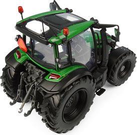Universal Hobbies 1:32 Scale Valtra G135 Green