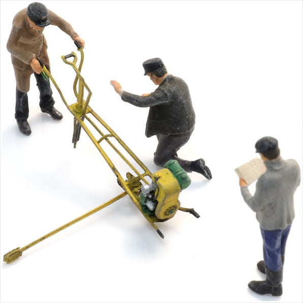 Artitec 1:87 Scale Trackworkers pre-1970 (3x) Ready-Made Figures