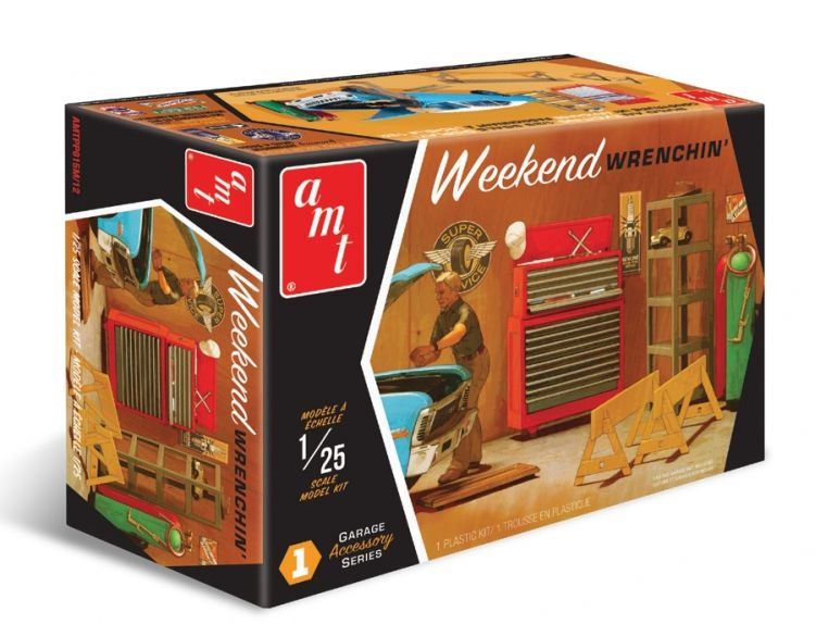 AMT Kits 1:25 Scale Garage Accessory Set - 'Weekend Wrenchin'